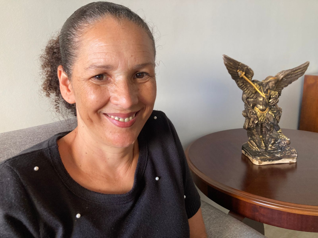 Eliane Fernandes, diarista, conhece a realidade do saneamento na Alemanha, Suíça e Brasil.